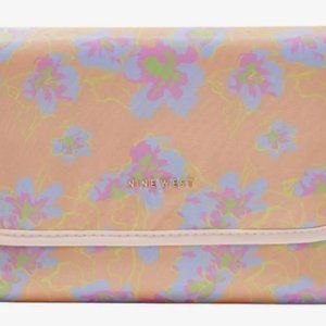 NWT Nine West Floral Hanging Travel Organizer